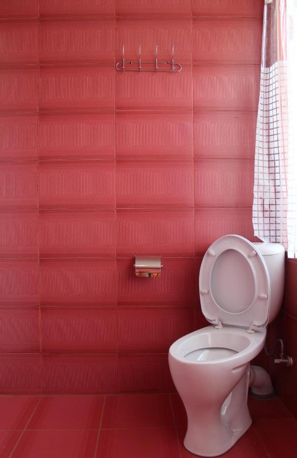 Guest House Racha Ambrolauri Bagian luar foto