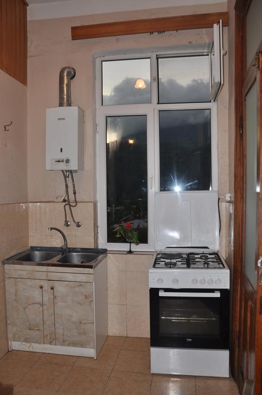 Guest House Racha Ambrolauri Bagian luar foto