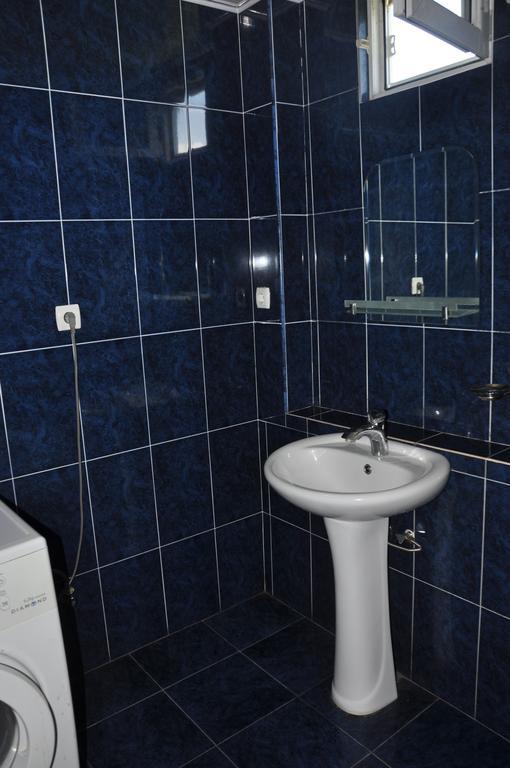 Guest House Racha Ambrolauri Bagian luar foto
