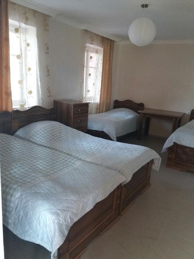 Guest House Racha Ambrolauri Bagian luar foto